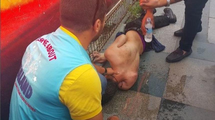 (&ouml;zel Haber) Taksim&rsquo;de Gencin İ&ccedil;ler Acısı Hali Y&uuml;rek Burktu