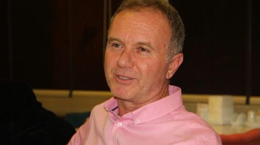 Rekt&ouml;r Adayı Orhan S&ouml;ylemez, Basınla Bir Araya Geldi