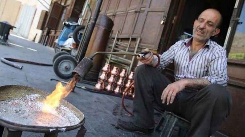 Sıcağa Meydan Okuyan Ustalar, 70 Derecede Oru&ccedil; Tutuyor