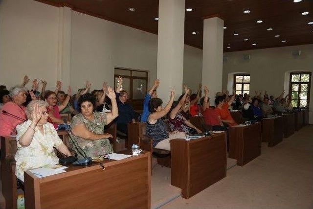 Urla’nın Üretken Kadınları Hedeflerine Devam Ediyor