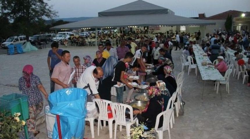 Dondurma K&ouml;y&uuml; Geleneksel İftar Yemeği D&uuml;zenlendi