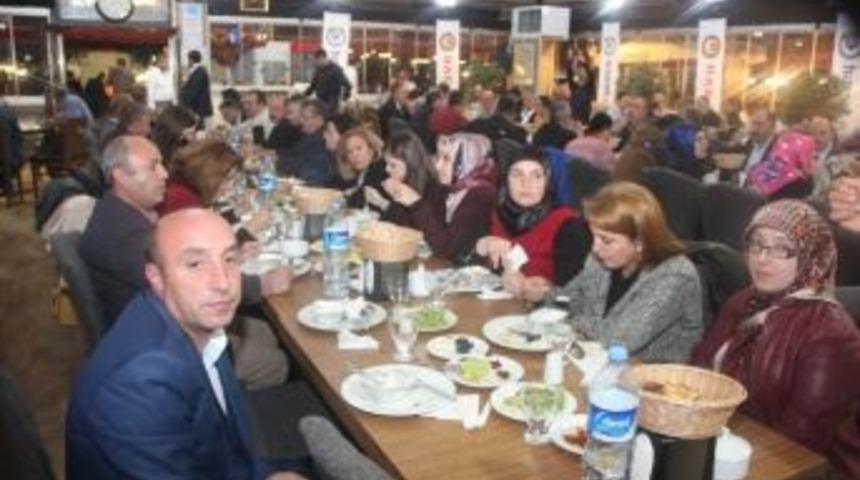 Hizmet İş Sendikası İftarda Bir Araya Geldi