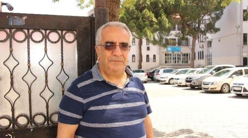 Lys’de Çocuklarını Bekleyen Babaların "babalar Günü" Serzenişi