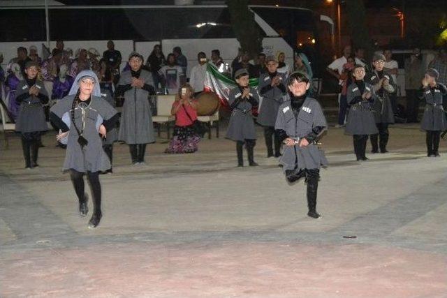 Ayvalık’ta Uluslararası Halk Dansları Coşkusu