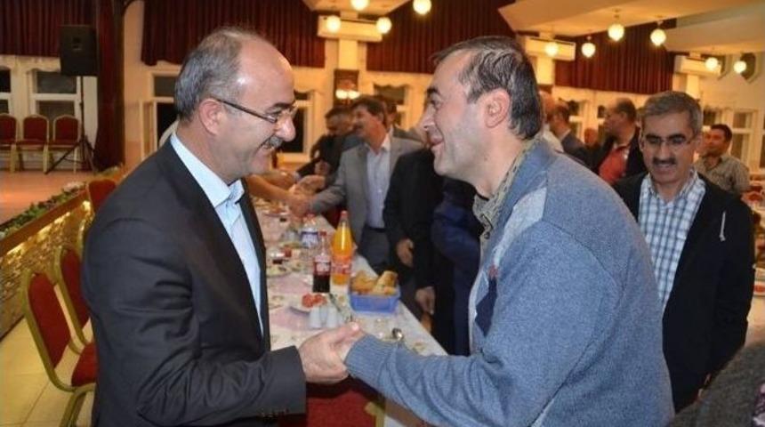 Başkan G&uuml;lc&uuml;oğlu Gazi Ve Şehit Aileleriyle İftarda Buluştu