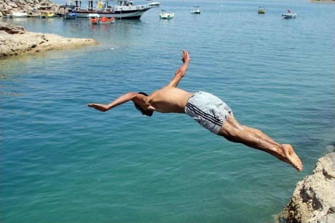 Adana&rsquo;da Termometreler 46 Dereceyi G&ouml;sterdi