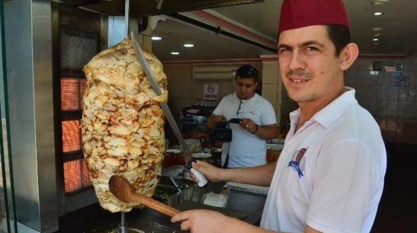 D&ouml;ner Ustalarının Sıcakta &rsquo;oru&ccedil;&rsquo; İmtihanı