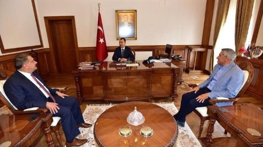 Başkan G&uuml;rkan, Malatya Valisi Toprak&rsquo;ı Ziyaret Etti