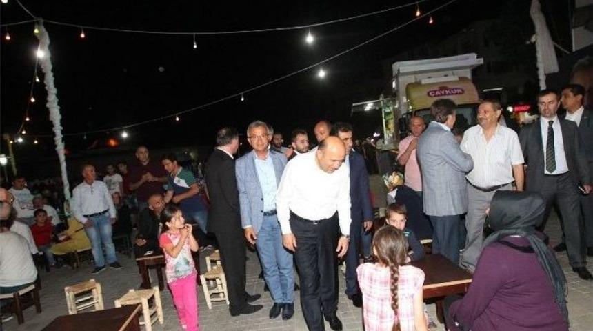 Bakan Işık Gebzelilerle Meydanda Buluştu