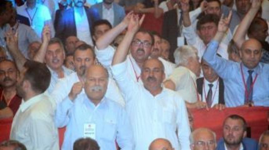 Mhp Kurultayında &ldquo;tek Liste&rdquo; Sloganları