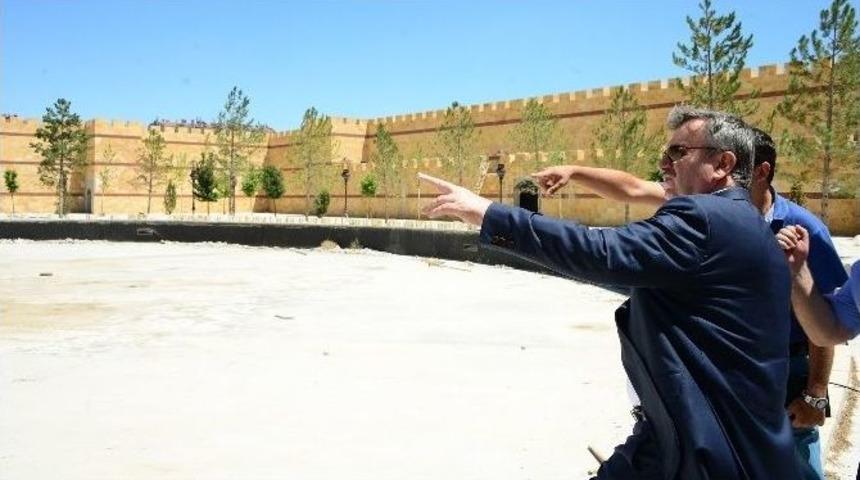 Başkan Aky&uuml;rek, Ecdad Parkı&rsquo;nda İncelemelerde Bulundu