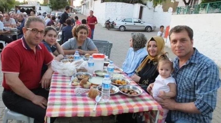 100 Yıllık Toplu İftar Geleneği