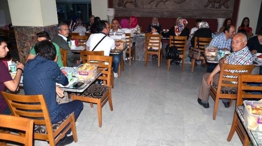 Osmancık Milli Eğitim M&uuml;d&uuml;rl&uuml;ğ&uuml; Personeli İftarda Buluştu