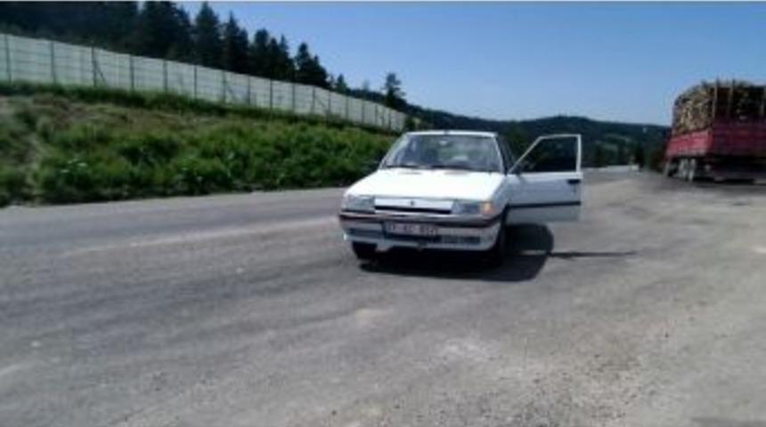 Motosiklet İle Otomobil &Ccedil;arpıştı: 1 &Ouml;l&uuml;, 1 Yaralı