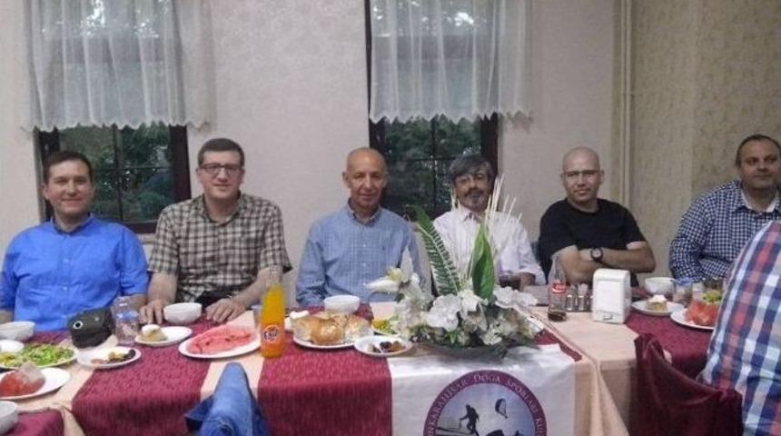 Afdos Üyeleri İftar Yemeğinde Bir Araya Geldi