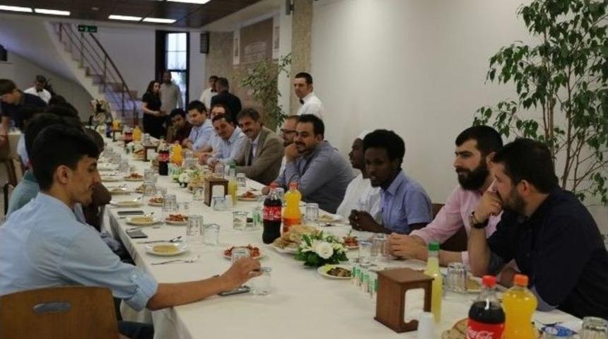 Serdivan Belediyesi&rsquo;nden Yedirenkli İftar