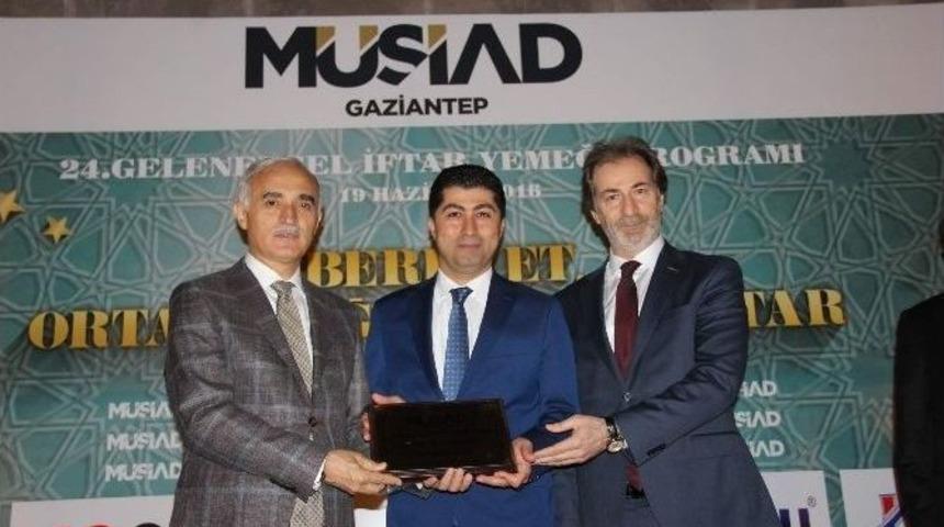 M&uuml;siad &Uuml;yeleriyle İftar Yemeğinde Buluştu