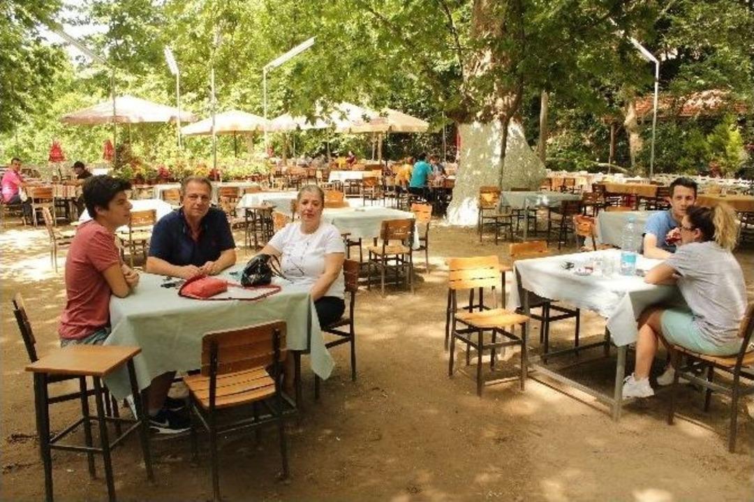 Sıcaktan Bunalan Aydınlılar Yaylaya Akın Etti