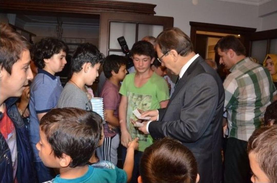 &Ccedil;ocuklar &rsquo;selesepet Topkandil Şenliği&rsquo;nde Eğlendi