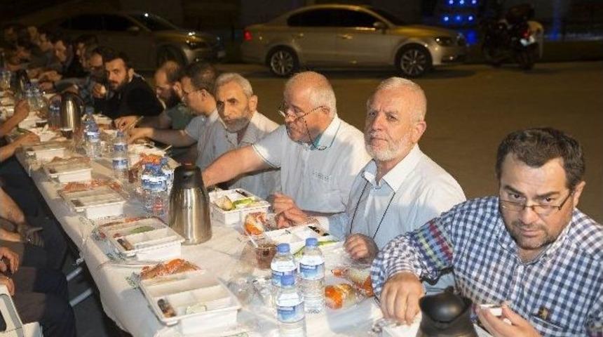 Gaziosmanpaşa Belediyesi İmamları Sahurda Buluşturdu