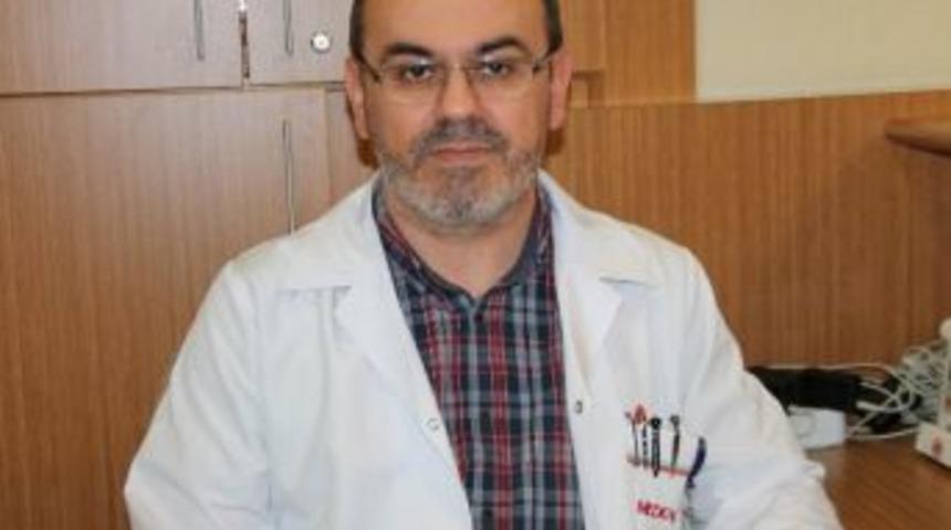 G&ouml;ğ&uuml;s Ağrısı Ve Nefes Darlığından Kapalı Ameliyatla Kurtuldu