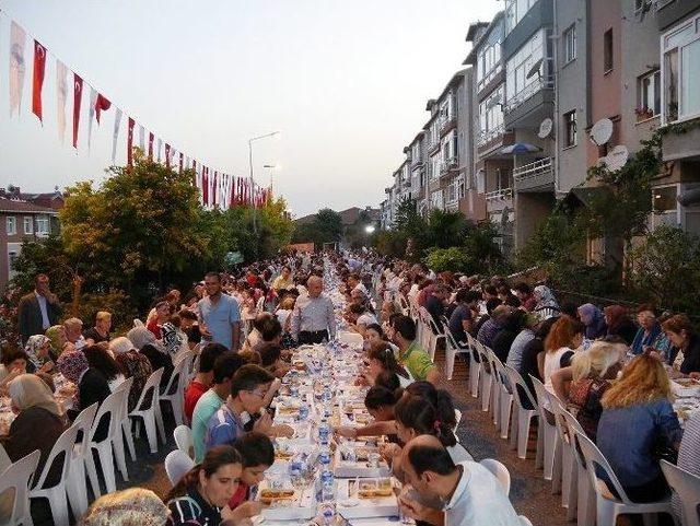 Büyükçekmece Ailesi Ramazan’ın Güzelliklerini Paylaşıyor