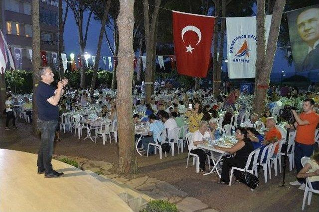 Engelsiz Kafe’de İftar Buluşması