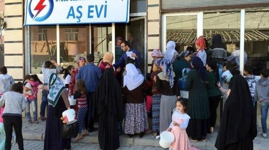 Dicle Elektrik, Cizre&rsquo;de 3 Aydır Sıcak Aş Dağıtıyor