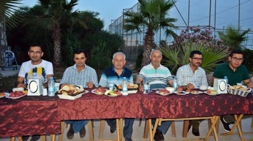 Bem-bir-sen&rsquo;den Belediye Personellerine İftar Yemeği