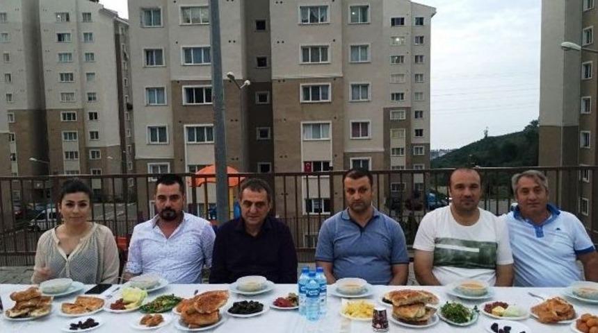 Başkan Sağıroğlu İftarını Toki Konutları&rsquo;nda A&ccedil;tı