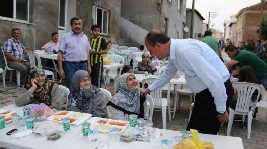 Mustafa M&uuml;nip Efendi&rsquo;ye 3 Bin Kişilik Anma