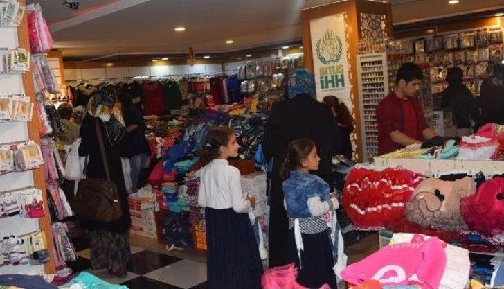 Bitlis İhh’dan İftar Yemeği Ve Yetim Giydirme Programı G2