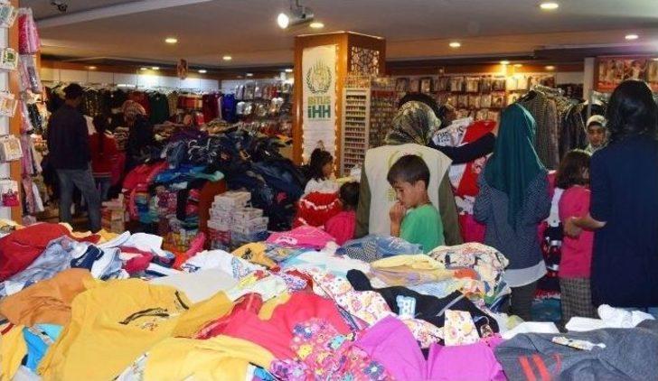 Bitlis İhh’dan İftar Yemeği Ve Yetim Giydirme Programı G3