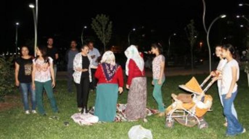 Belediye Başkanı Akat G&ouml;letli Park&rsquo;ta Vatandaşlarla Buluştu
