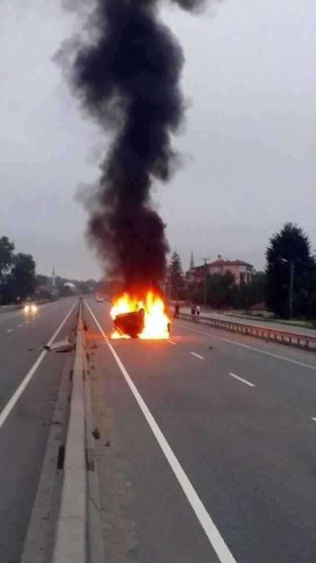 Takla Atan Otomobil Alev Alev Yandı: 1 Yaralı