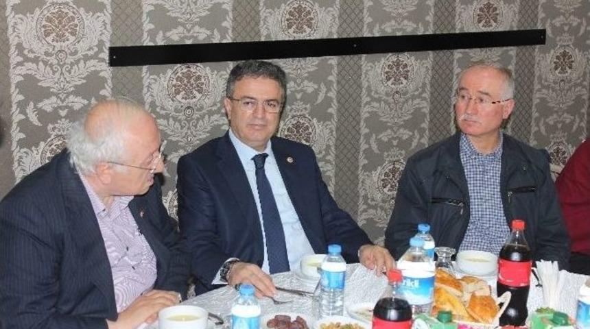 Yeni &Ccedil;eltek K&ouml;m&uuml;r İşletmeleri Genel M&uuml;d&uuml;r&uuml; Coşkun, Yozgat&rsquo;ta Gazetecilerle İftarda Buluştu