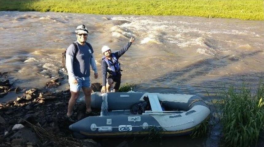 Kars &Ccedil;ayı&rsquo;nda İlk Kez Rafting Heyecanı
