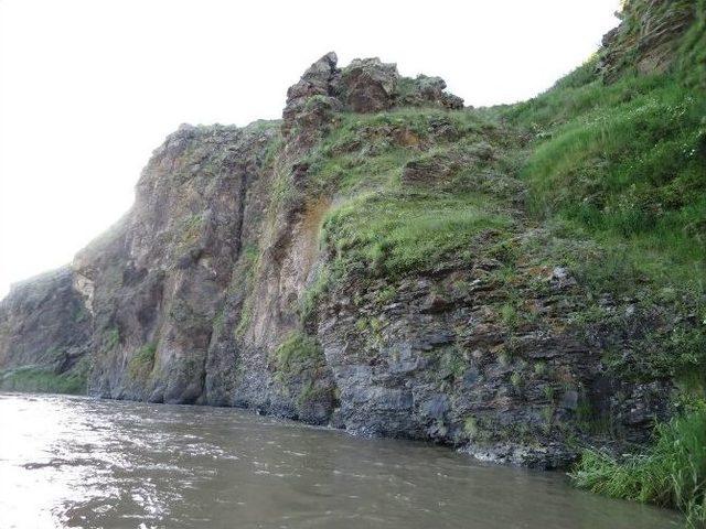 Kars Çayı’nda İlk Kez Rafting Heyecanı