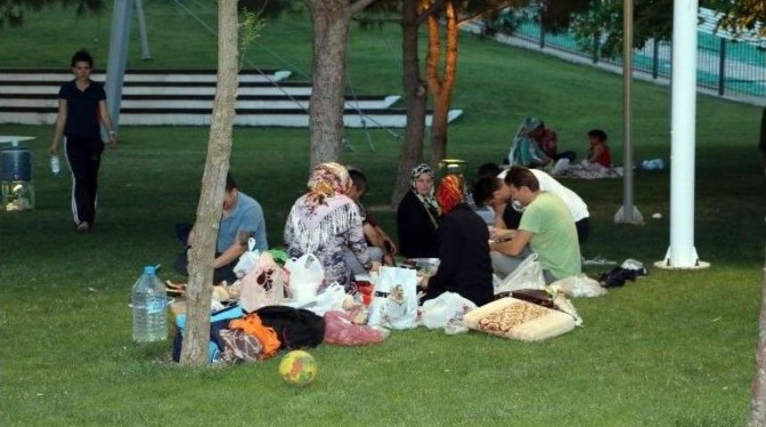 Kent Park Ramazan&rsquo;da Doldu Taştı