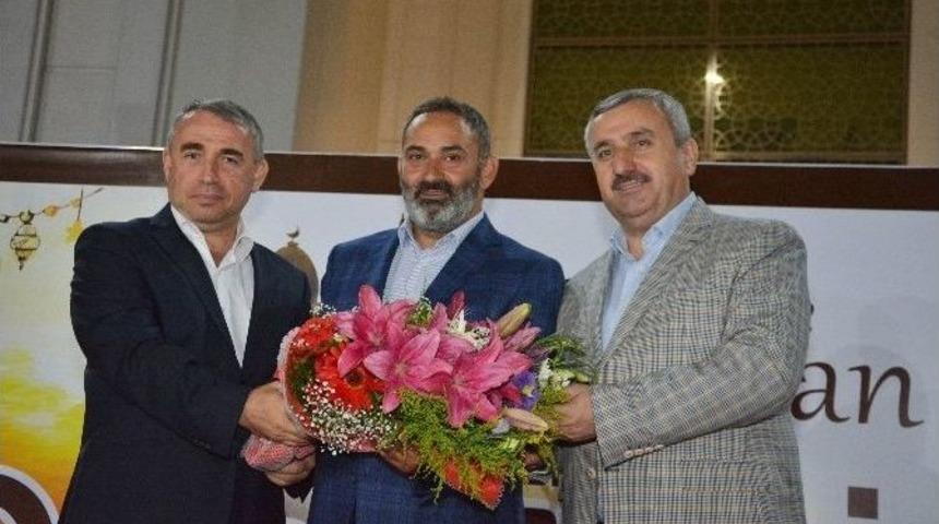 Dursun Ali Erzincanlı K&ouml;rfez&rsquo;de G&ouml;n&uuml;lleri Fethetti