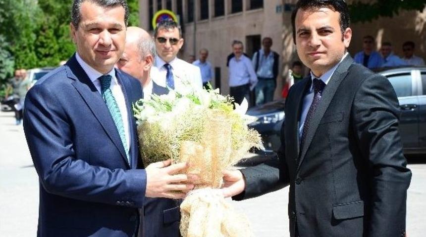 Eskişehir Yeni Valisini Karşıladı