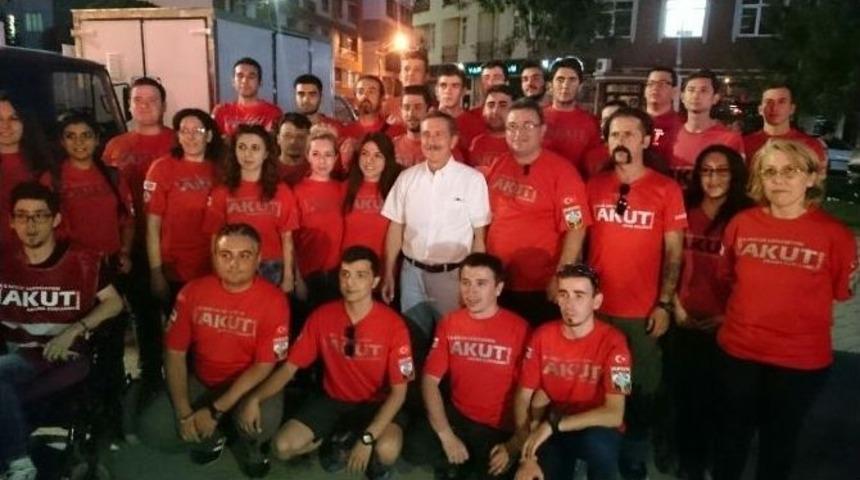 Akut&rsquo;tan Anlamlı Destek