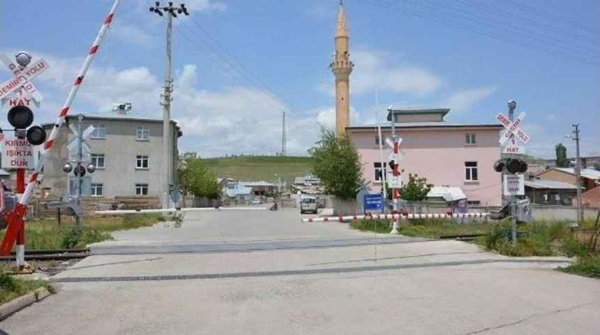 Hemzemin Geçit Tehlike Saçıyor