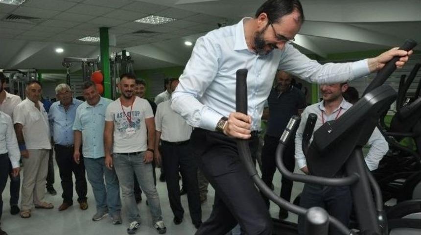 Başiskele &Ouml;nc&uuml; Gen&ccedil;lik Merkezi Ve Spor Salonu A&ccedil;ıldı