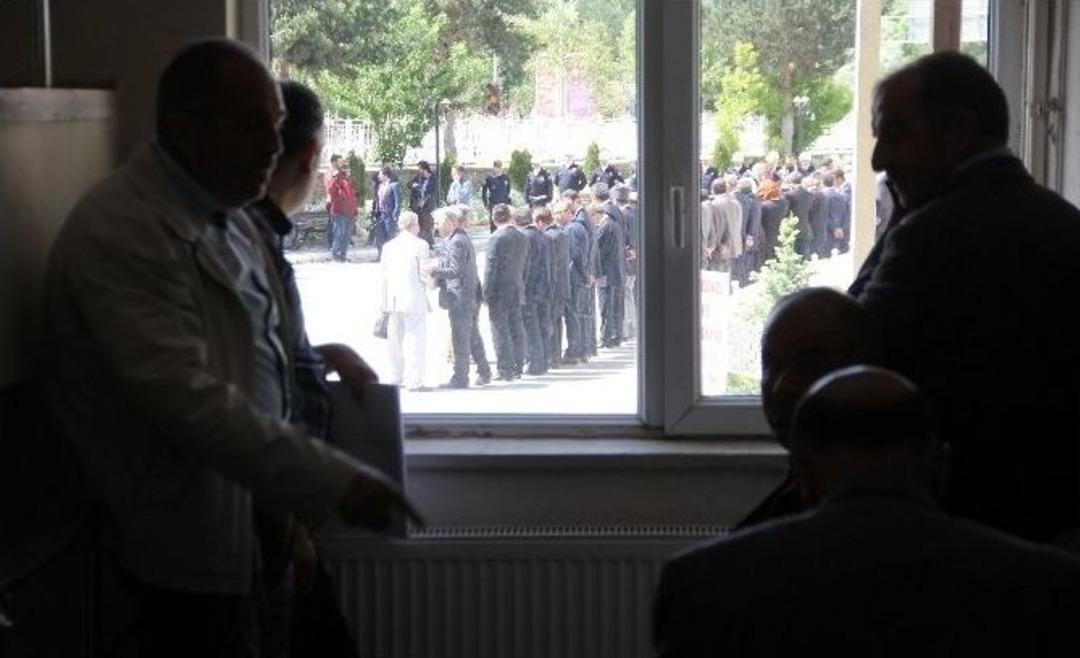 Erzurum Valiliğine Atanan Azizoğlu, G&ouml;revine Başladı