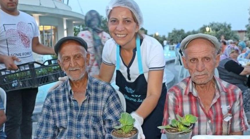 Başkan &Ccedil;er&ccedil;ioğlu Babaları Unutmadı