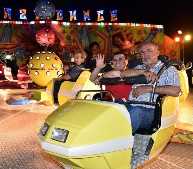 Tütüncü Lunaparkta