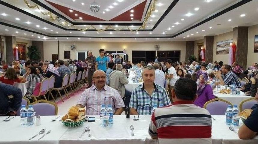 Develi İl&ccedil;e Gen&ccedil;lik Hizmetleri Ve Spor M&uuml;d&uuml;rl&uuml;ğ&uuml; Sporcular Ve Ailelerine İftar Yemeği Verdi