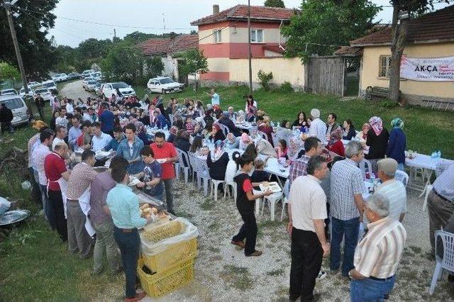 Hamidiye Köyü Sakinleri İftar Sofrasında Yine Buluştu