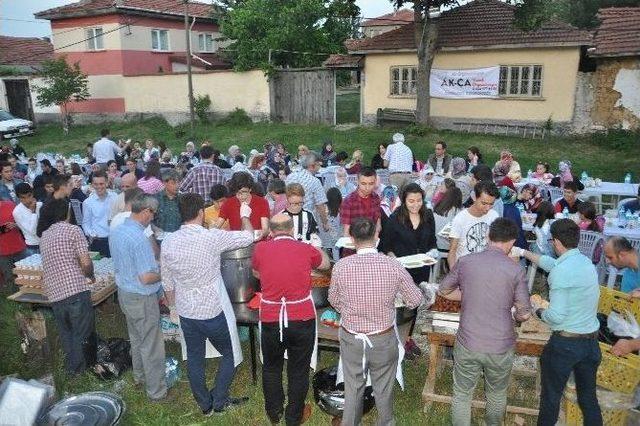 Hamidiye Köyü Sakinleri İftar Sofrasında Yine Buluştu